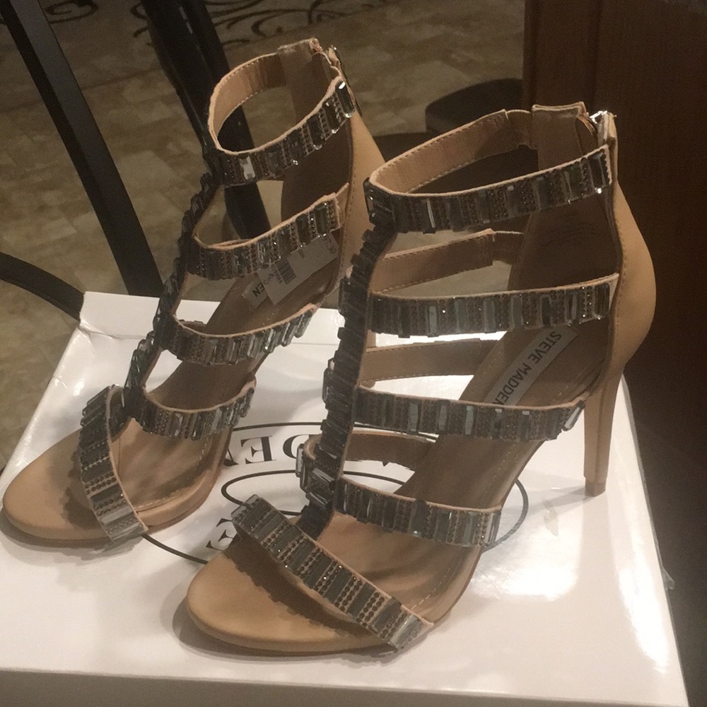 Ladies shoes